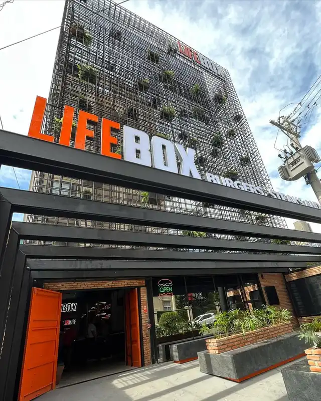 Lifebox Burger